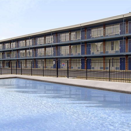 Days Inn By Wyndham Lexington Instalações foto